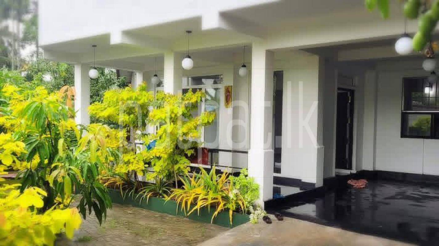 House for Sale in Talawatugoda