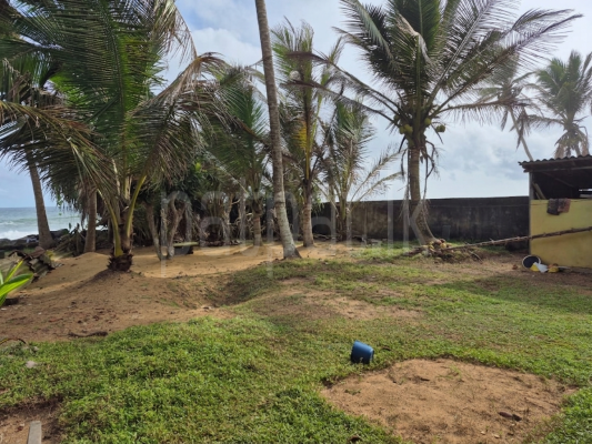 Commercial Land for Sale in Boossa