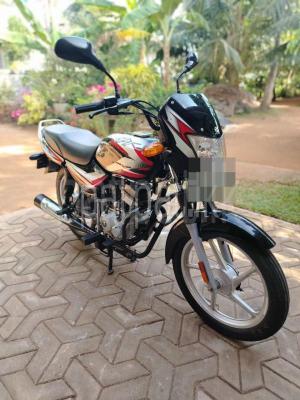 Bajaj CT100 2022
