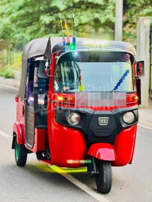 Bajaj Three Wheel 2014