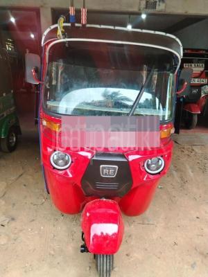 Bajaj Three Wheel 2015
