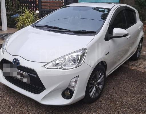 Toyota Aqua 2015