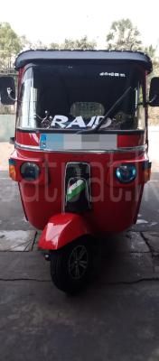 Bajaj Three Wheel 2011