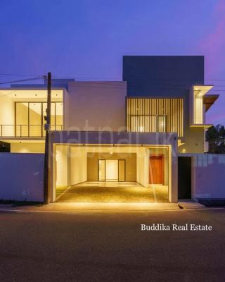 House for Sale in Battaramulla