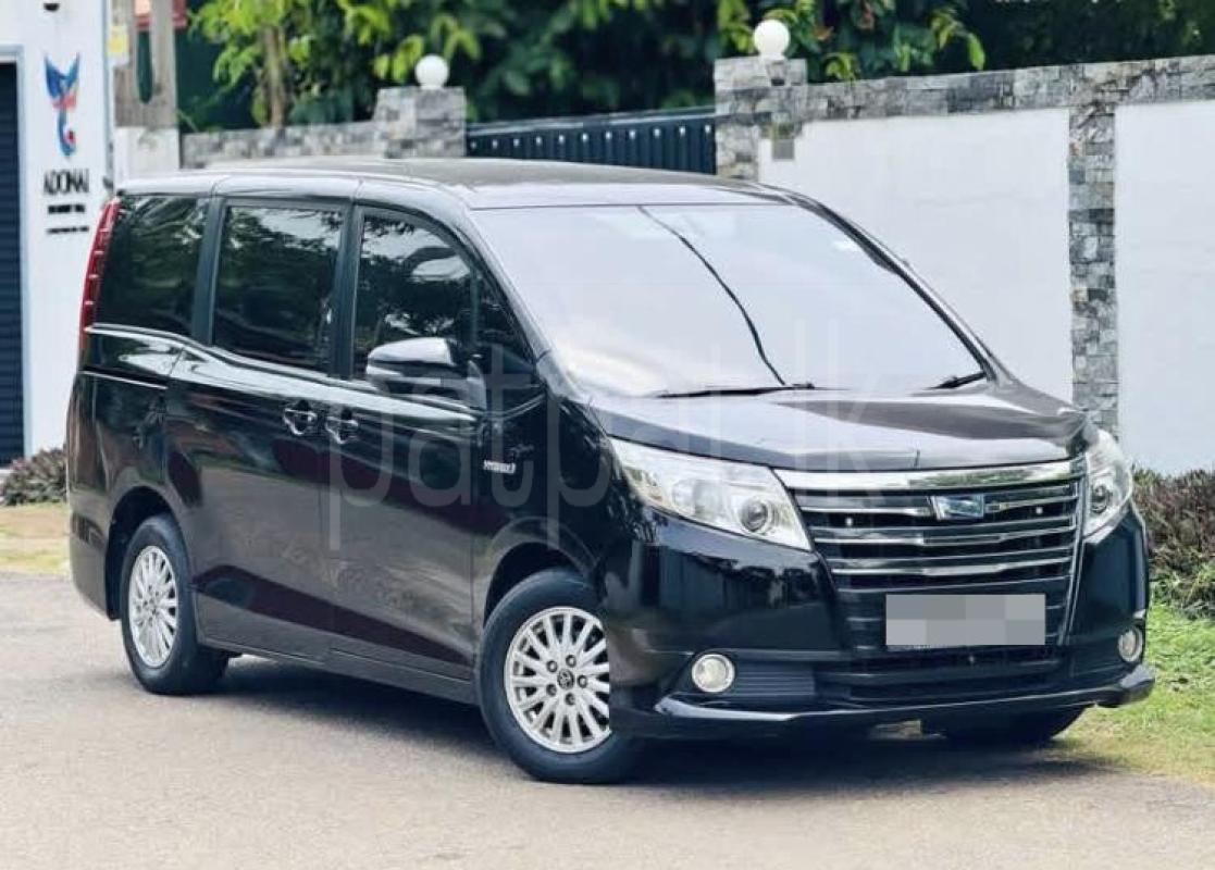 Toyota Voxy 2014 -  வேன் sale in Sri Lanka - patpat.lk