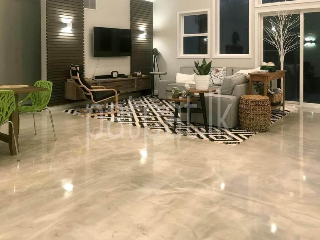 FLOOR TITANIUM