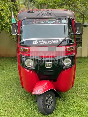 Bajaj Three Wheel 2015 - Used Three wheeler sale in Sri Lanka - patpat.lk