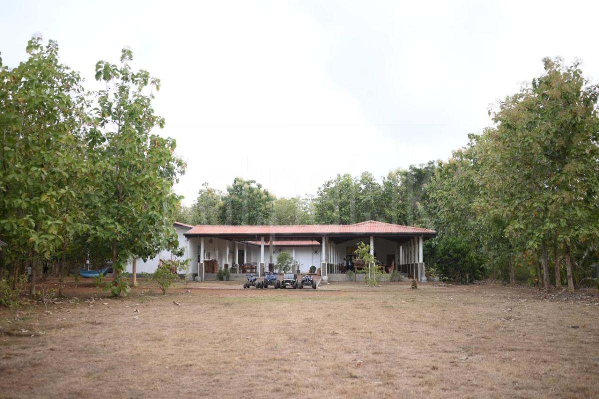 Hotel for Sale in Puttalam