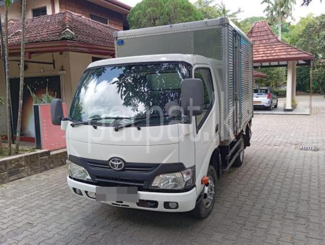 Toyota Dyna 2006 - பயன்படுத்தப்பட்டது டிரக் sale in Sri Lanka - patpat.lk