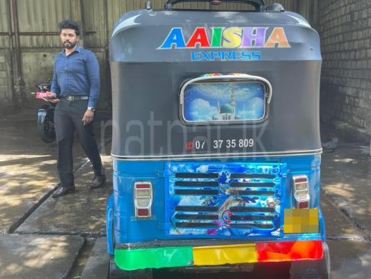 Bajaj Three Wheel 2011 - Reconditioned Three wheeler sale in Sri Lanka - patpat.lk