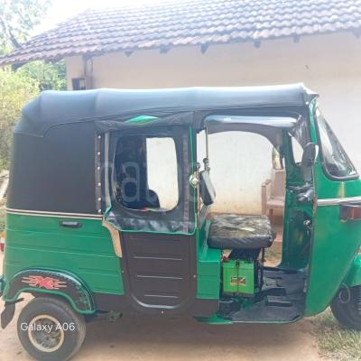 Bajaj Three Wheel 2008