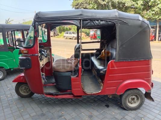 Bajaj Three Wheel 2020