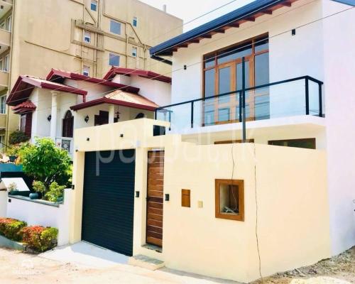 House for Sale in Talawatugoda