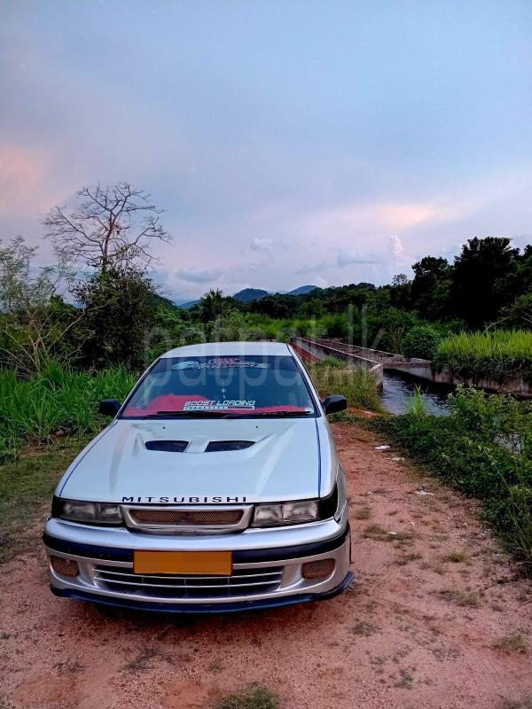 Mitsubishi Lancer 1992 - பயன்படுத்தப்பட்டது கார் sale in Sri Lanka - patpat.lk