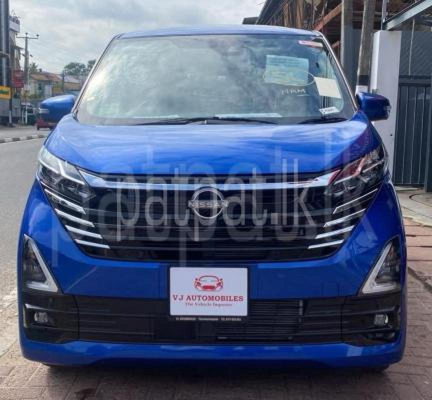 Nissan DAYZ HIGHWAY STAR 2025 -  කාර් sale in Sri Lanka - patpat.lk