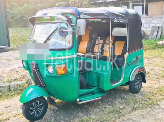 Bajaj Three Wheel 2012