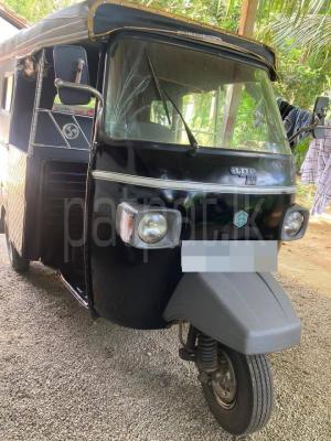 Piaggio Three Wheel 2014