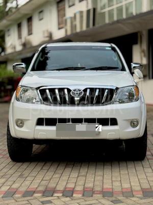 Toyota Hilux 2007 - பயன்படுத்தப்பட்டது சரக்கு போக்குவரத்து sale in Sri Lanka - patpat.lk