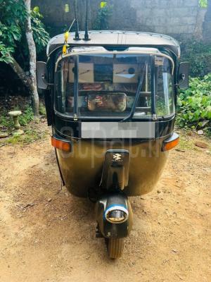 Bajaj Three Wheel 2004