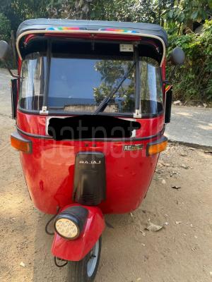 Bajaj Three Wheel 2011