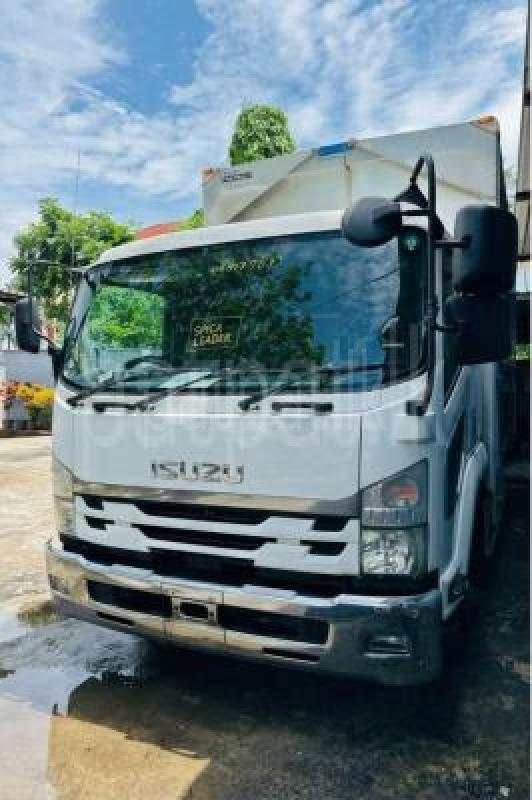 Isuzu ELF 2018 - භාවිතා කරන ලද ට්‍රක් රථය sale in Sri Lanka - patpat.lk