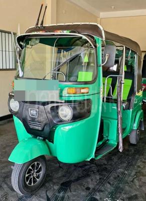Bajaj Three Wheel 2015