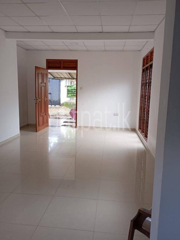 House for Sale in Nittambuwa