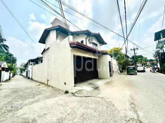 House for Sale in Talawatugoda
