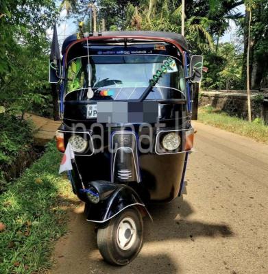 Bajaj Three Wheel 2012