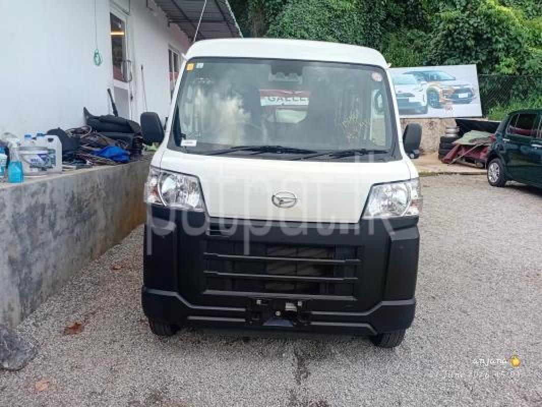 Daihatsu Hijet Cargo 2025 -  Van sale in Sri Lanka - patpat.lk