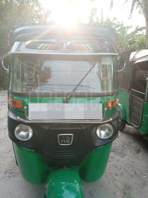 Bajaj 4 stroke 2016 - Reconditioned Three wheeler sale in Sri Lanka - patpat.lk