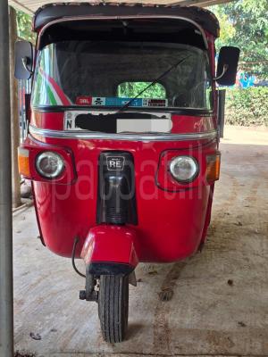 Bajaj Three Wheel 2013