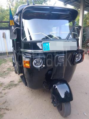 Bajaj Three Wheel 2012