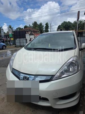 Honda FIT SHUTTLE 2013 - பயன்படுத்தப்பட்டது கார் sale in Sri Lanka - patpat.lk