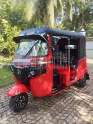 Bajaj Three Wheel 2014