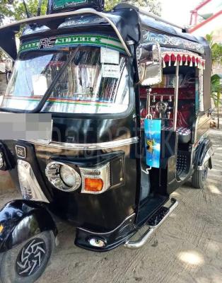 Bajaj Three Wheel 2013