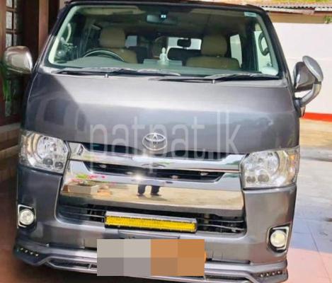 Toyota Grand Hiace 2009 - பயன்படுத்தப்பட்டது வேன் sale in Sri Lanka - patpat.lk