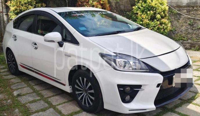 Toyota Prius 2014 - Used Car sale in Sri Lanka - patpat.lk