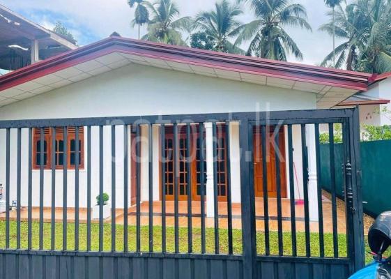 House for Sale in Athurugiriya