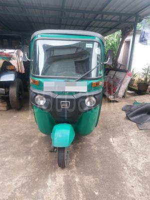 Bajaj 4 stroke 2016 - பயன்படுத்தப்பட்டது முச்சக்கர வண்டி sale in Sri Lanka - patpat.lk