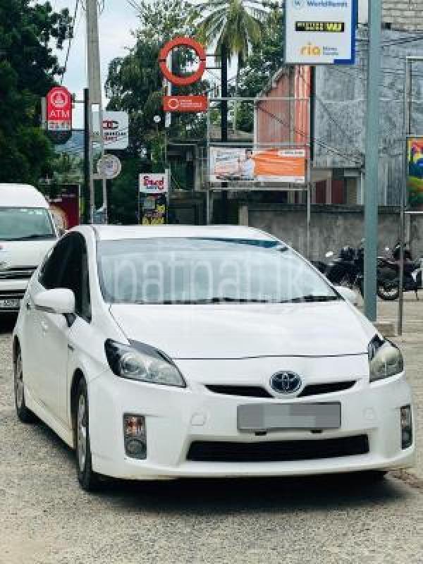 Toyota Prius 2011 - භාවිතා කරන ලද කාර් sale in Sri Lanka - patpat.lk