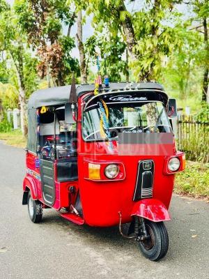Bajaj Three Wheel 2011