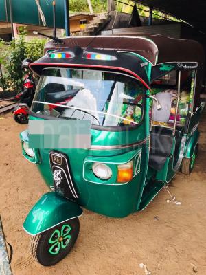 Bajaj Three Wheel 2010