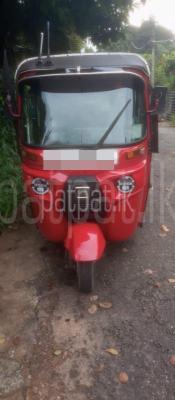 Bajaj Three Wheel 2018 - பயன்படுத்தப்பட்டது முச்சக்கர வண்டி sale in Sri Lanka - patpat.lk