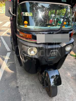 Bajaj 4 stroke 2017 - Used Three wheeler sale in Sri Lanka - patpat.lk