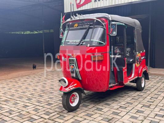 Bajaj Three Wheel 2000