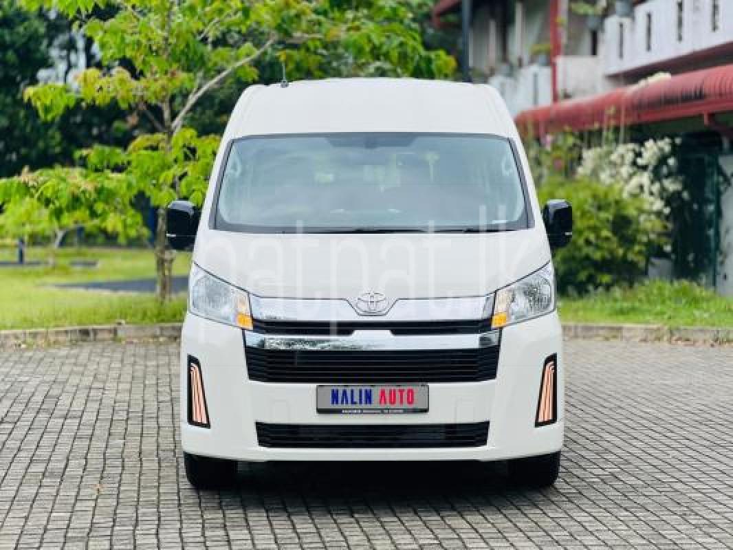 Toyota Hiace Commuter 2025 - අලුත් වෑන් රථය sale in Sri Lanka - patpat.lk