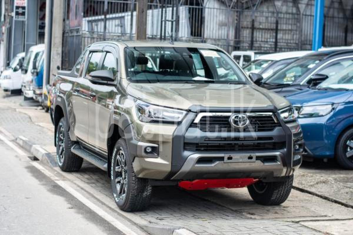 Toyota Hilux 2025 -  භාණ්ඩ ප්‍රවාහන sale in Sri Lanka - patpat.lk
