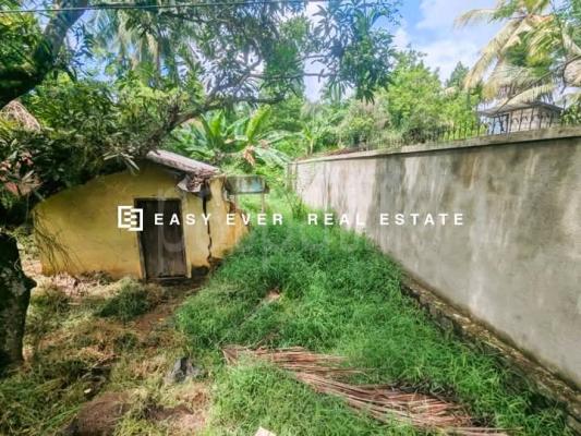 Commercial Land for Sale in Mirigama