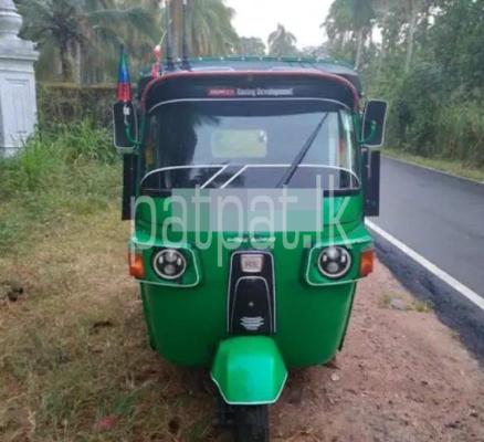 Bajaj Three Wheel 2010
